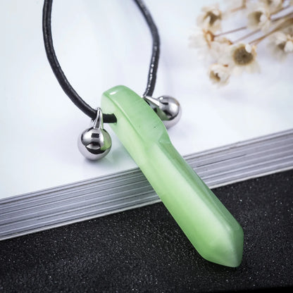 Hot Anime Konoha Necklace Akatsuki Red Cloud Pendant Uzumaki Anime Accessories Keychain Cosplay Akatsuki Itachi Cartoon Jewelry