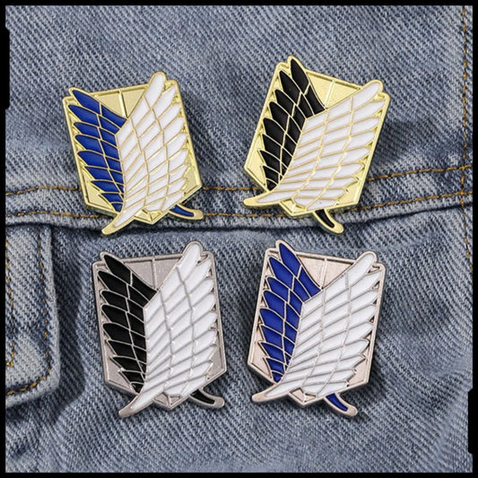 Attack on Titan peripheral anime badge attack on titan cartoon black and white Corps logo Wings of Freedom alloy brooch pin