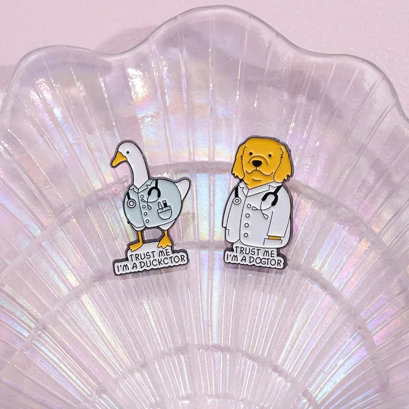Cartoon Animal Doctor Brooch Enamel Pins Creative TRUST ME I'M A DOGTOR Brooches Clothes Lapel Badge Accessories Jewelry Gift