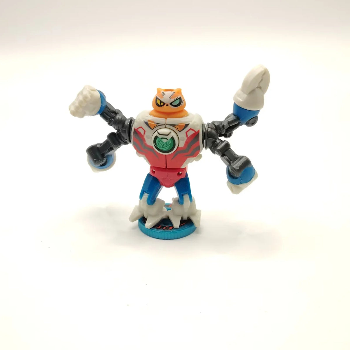 Legends of Akedo Ninja Bosses Fury Venom Claw Battling Ultra Beasts Gold Tusk Action Figures Collection Toys Best Gift