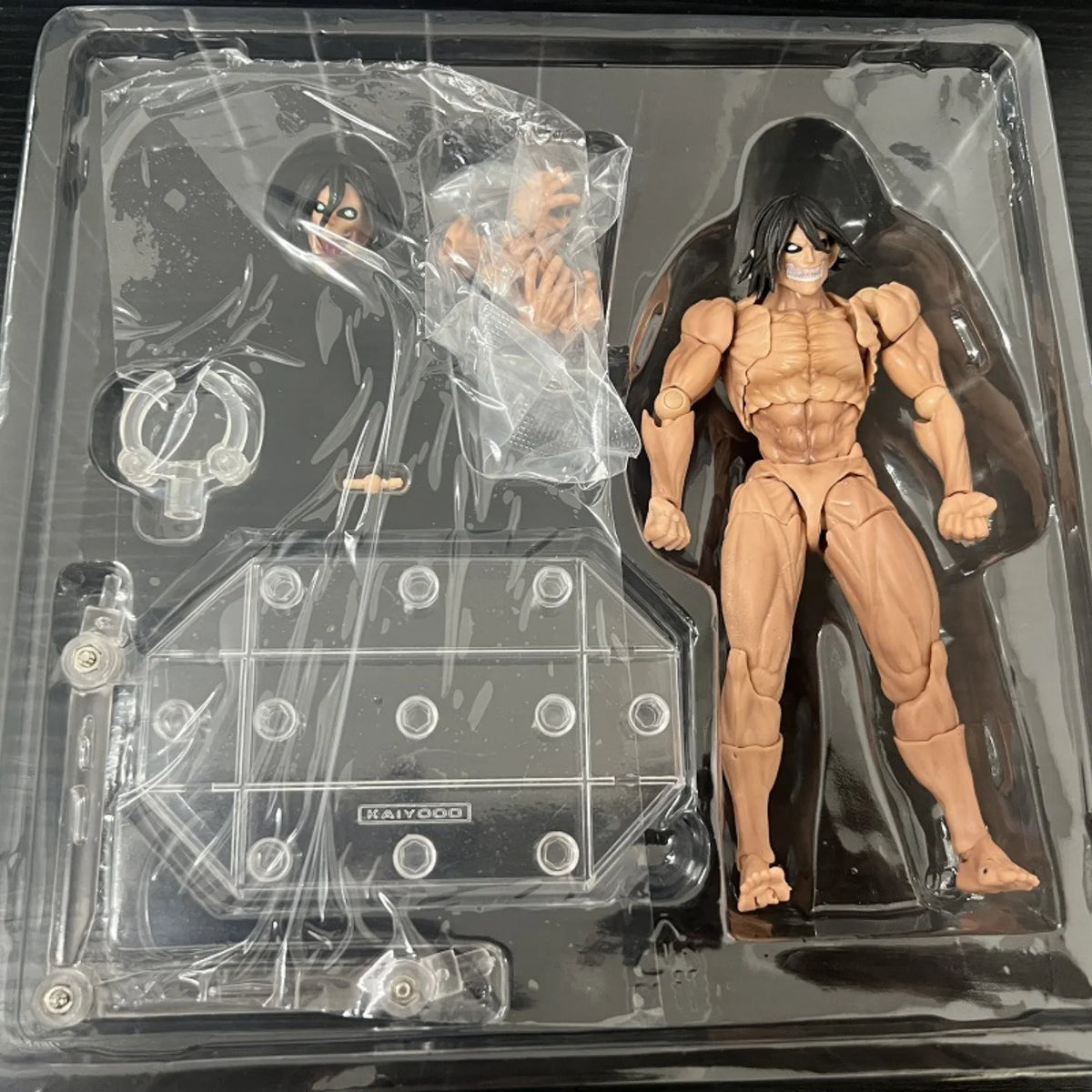 Hot In Stock Kaiyodo Eren Jaeger Action Figure Amazing Yamaguchi The Armored Titan Figure Attack On Titan Anime Model Toys