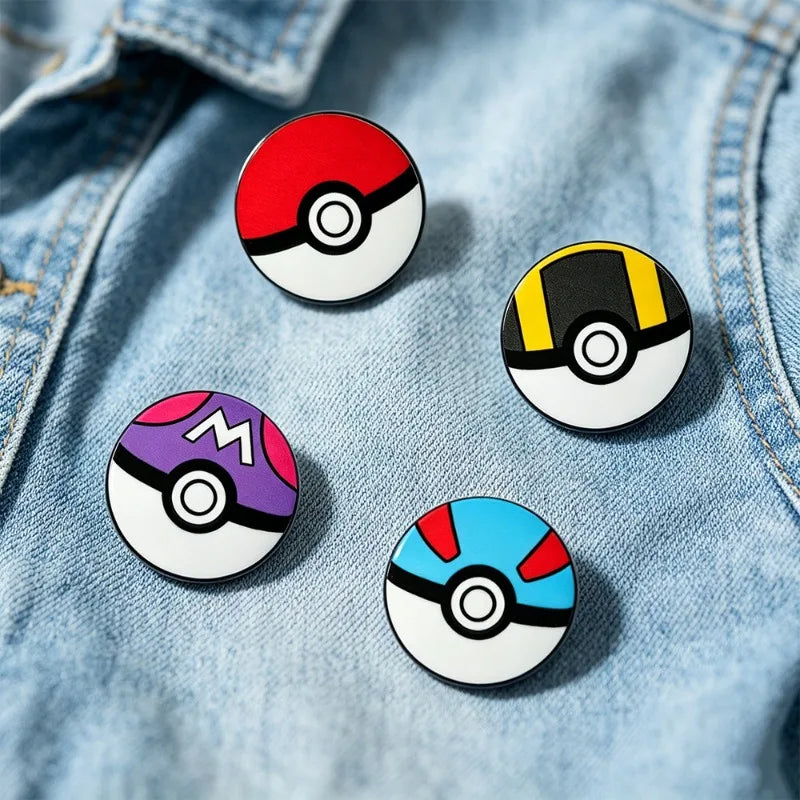 Pokémon Poké Ball Brooch