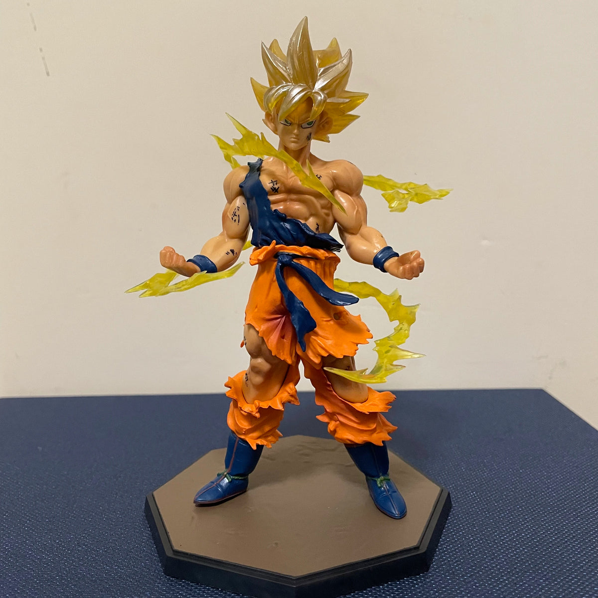 Dragon Ball Son Goku Figure