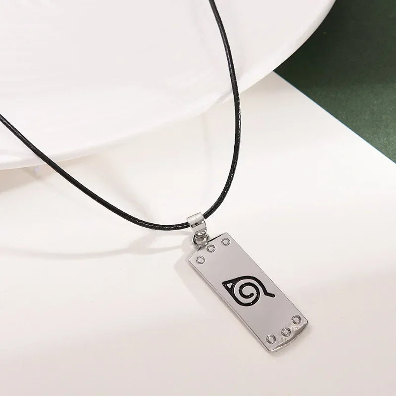 Hot Anime Konoha Necklace Akatsuki Red Cloud Pendant Uzumaki Anime Accessories Keychain Cosplay Akatsuki Itachi Cartoon Jewelry