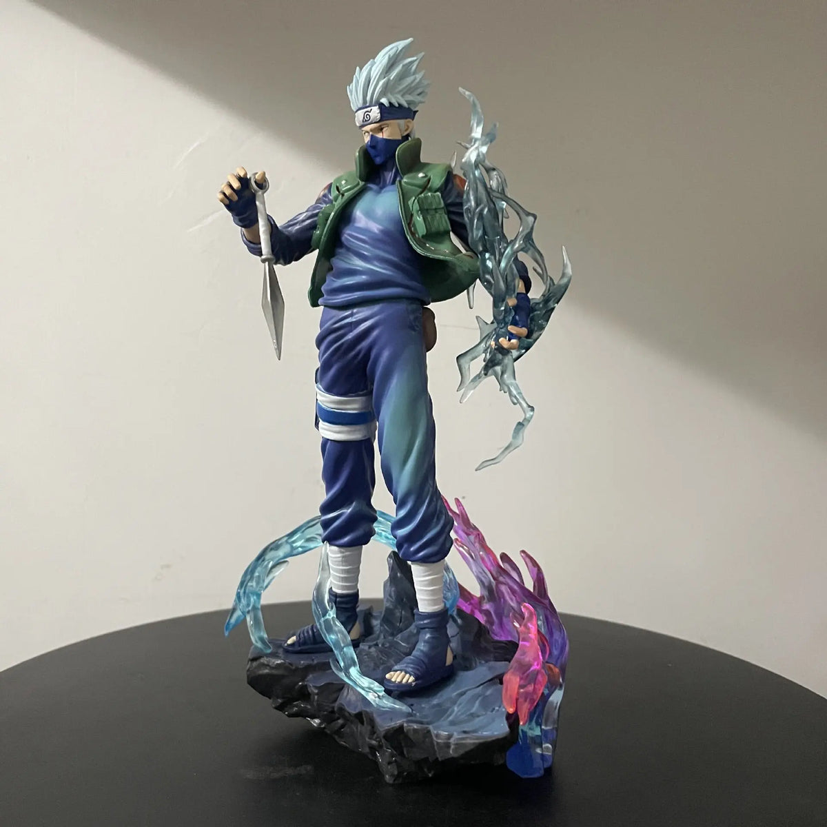 24cm NARUTO Hatake Kakashi Action Figures Pvc 2.0 Anime Statue Desk Ornament Collection Statue Model Decor Room Desk Toys Gift