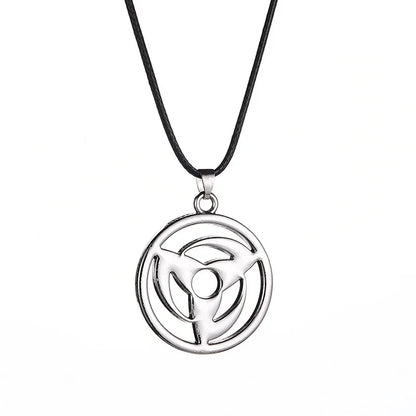 Hot Anime Konoha Necklace Akatsuki Red Cloud Pendant Uzumaki Anime Accessories Keychain Cosplay Akatsuki Itachi Cartoon Jewelry