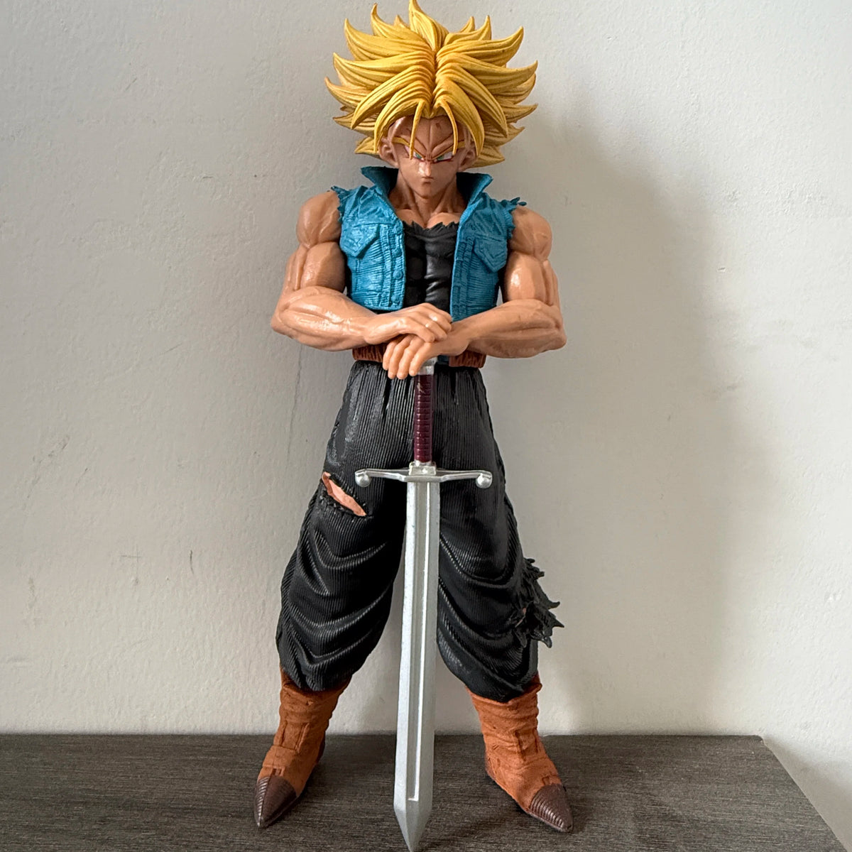 25cm/9.84in Anime Dragon Ball Z Trunks Figure Future Trunks Action Figures MPVC Statue Collection Model Toys for Children Gifts