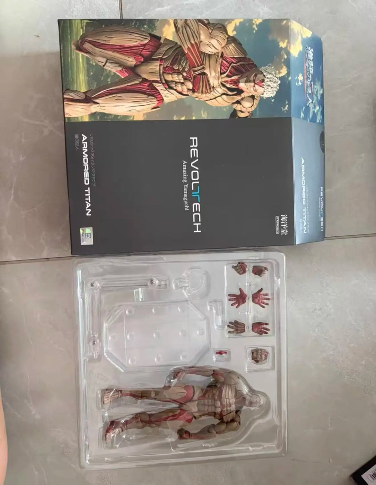 Kaiyodo ataque a los Titanes increíble Yamaguchi Revoltech NR069 el Titan Blindado Reiner Braun Anime figura de acción modelo