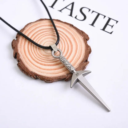 Hot Anime Konoha Necklace Akatsuki Red Cloud Pendant Uzumaki Anime Accessories Keychain Cosplay Akatsuki Itachi Cartoon Jewelry