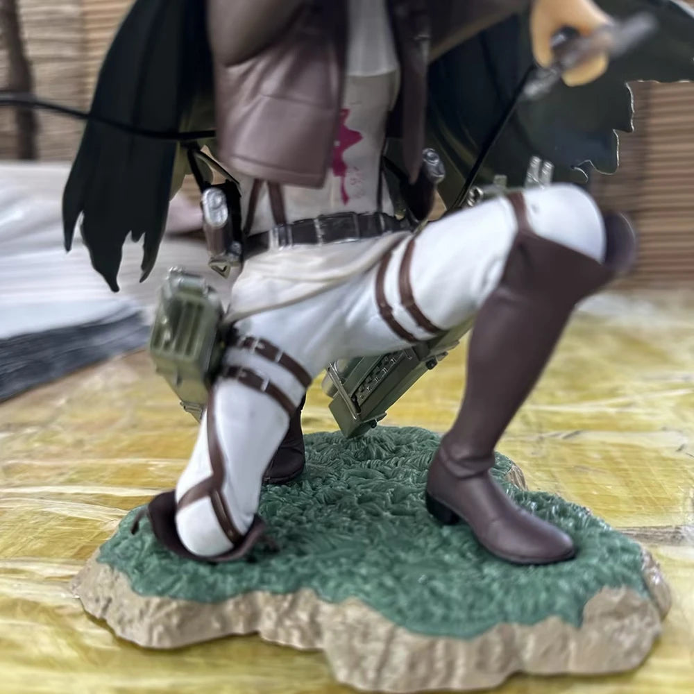 18CM Anime Figure Attack On Titan Levi Ackerman Fortitude Sword Detachable Model Toy PVC Special Edition Scene Bloody Battle