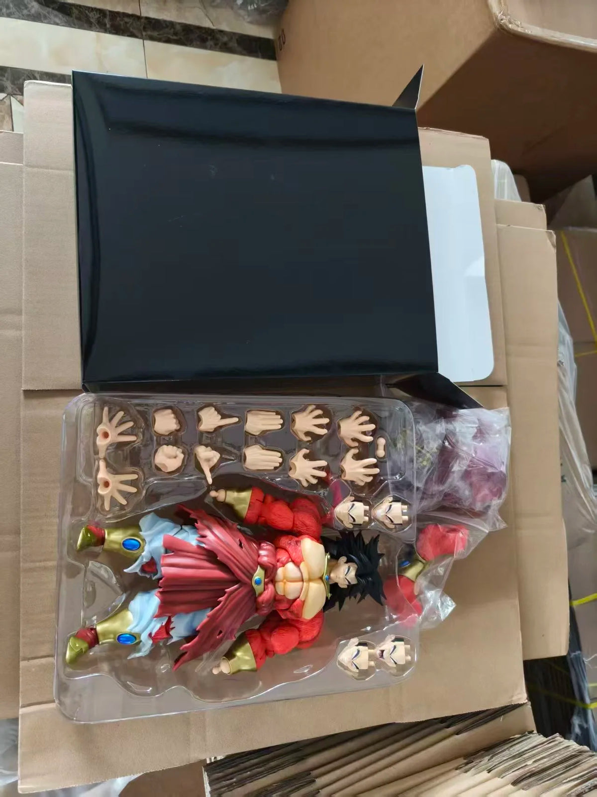 In Stock ZT Studio Figure Dragon Ball SSJ4 Broly Figurine SHF Large Special Effects Accessories Kit Action Figure Model Toy Gift