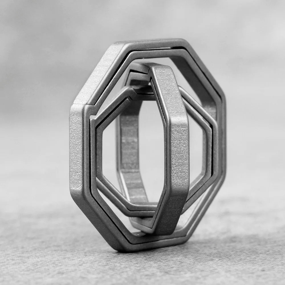 Real Titanium Alloy Key Rings Keychains Buckle Pendant Super Lightweight Man Car Keychain for Male Creativity Gift Wholesale